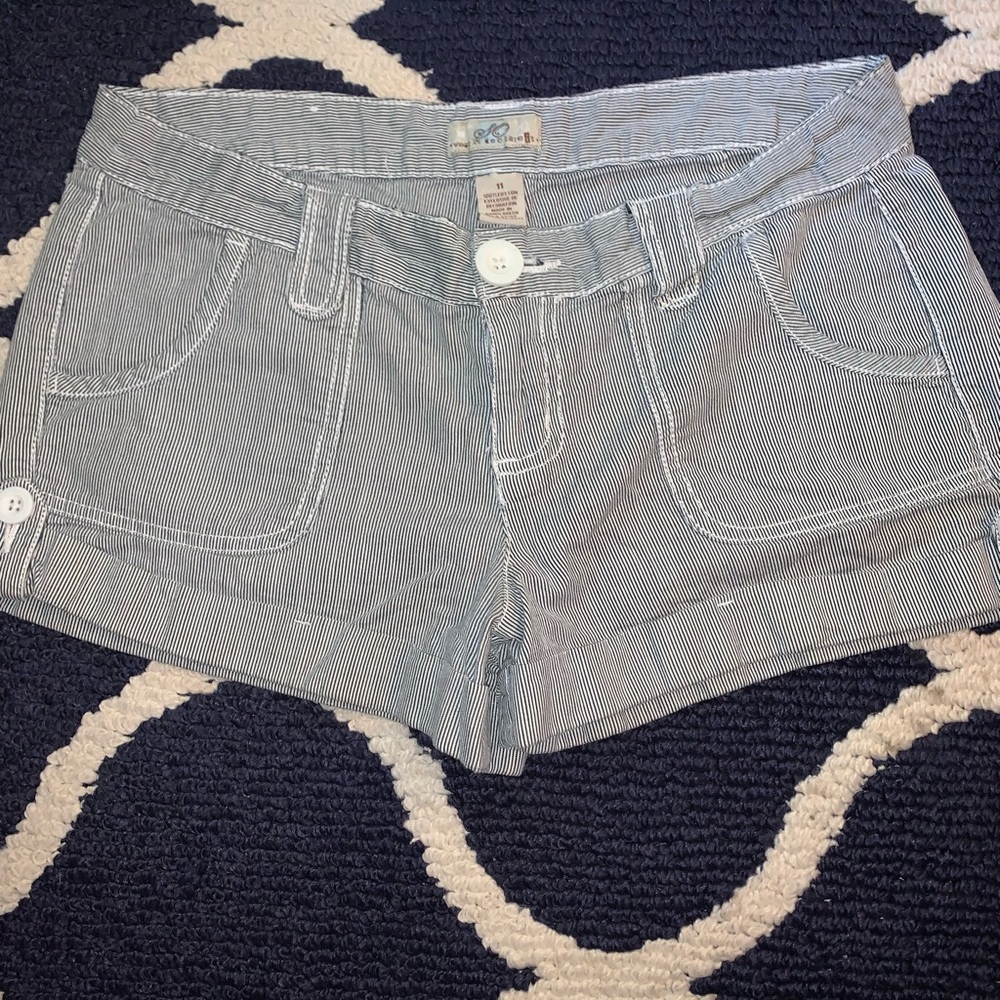 Super cute striped shorts